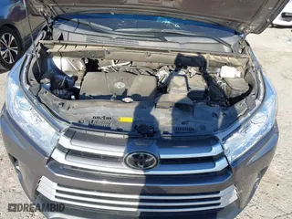 2019 Toyota Highlander SE with VIN 5TDJZRFH7KS950268, listed as a IAAI auction lot 40516162 with 37,868 mi miles. Bid and sale history available at carsss.com. Image 10.