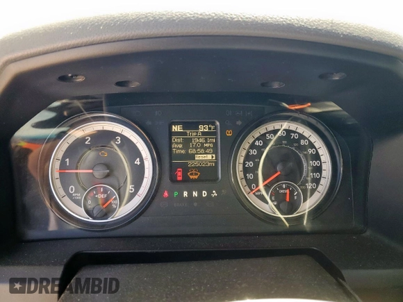 2018 Ram 2500 Tradesman z VIN 3C6UR5CL7JG148368, wystawiony jako Copart lot #57232865 z przebiegiem 225 023 mil mil oraz Czysty tytuł • Clean title. Historia ofert i sprzedaży dostępna na DreamBid. Obrazek 9.