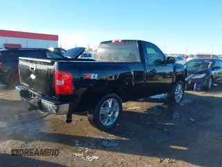 2009 Chevrolet Silverado 1500 with VIN 1GCEK24089Z112740, listed as a IAAI auction lot 40865985 with 209,446 mi miles and . Bid and sale history available at DreamBid. Image 4.