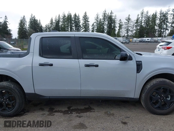 2025 Ford Maverick z VIN 3FTTW8JA1SRA04479, wystawiony jako IAAI lot #41797702 z przebiegiem 2 388 mil mil oraz . Historia ofert i sprzedaży dostępna na DreamBid. Obrazek 14.