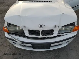 2001 BMW 3 Series 330i with VIN WBAAV53421FJ71992, listed as a Copart auction lot 85248964 with 180,467 mi miles and Salvage Title. Bid and sale history available at carsss.com. Image 13.