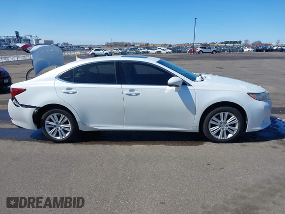 2013 Lexus ES 4dr Sdn with VIN JTHBK1GG5D2044256, listed as a IAAI auction lot 41924151 with 180,045 mi miles. Bid and sale history available at carsss.com. Image 13.