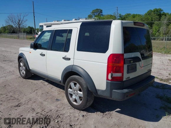 2008 Land Rover LR3 HSE with VIN SALAG25488A457855, listed as a IAAI auction lot 41804106 with 235,664 mi miles. Bid and sale history available at carsss.com. Image 3.