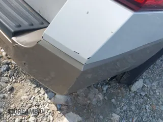 2013 Ford Expedition XLT с VIN 1FMJU1H5XDEF02260, выставлен на аукционе IAAI как лот 42467056 с пробегом 192 201 миль миль и . История ставок и продаж доступна на DreamBid. Изображение 6.