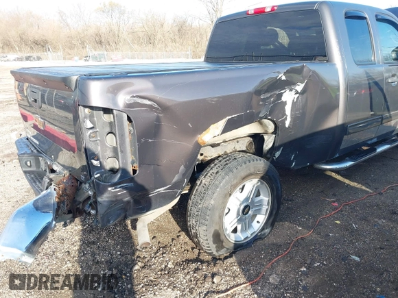 2011 Chevrolet Silverado 1500 LT with VIN 1GCRKSE38BZ341340, listed as a IAAI auction lot 41863840 with 116,670 mi miles and . Bid and sale history available at DreamBid. Image 6.