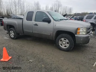 2009 Chevrolet Silverado 1500 Work Truck with VIN 1GCEK19C69Z214938, listed as a Copart auction lot 84457454 with 156,114 mi miles and Salvage Title. Bid and sale history available at carsss.com. Image 4.