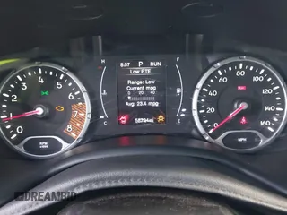 2020 Jeep Renegade Latitude with VIN ZACNJABB4LPL83461, listed as a IAAI auction lot 42624597 with 58,704 mi miles and . Bid and sale history available at DreamBid. Image 7.