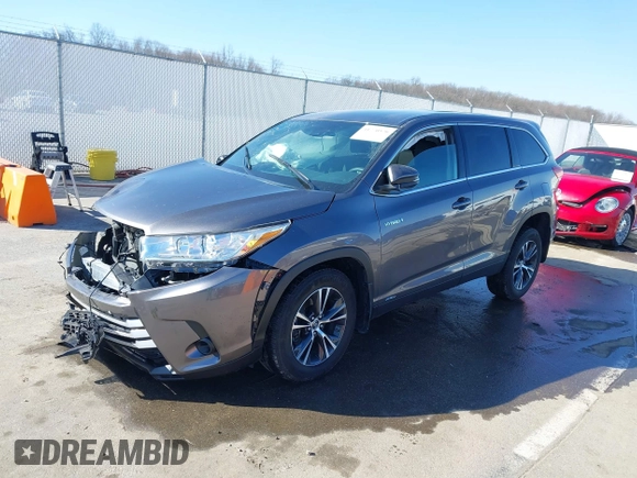 2019 Toyota Highlander Hybrid LE with VIN 5TDBGRFH3KS076303, listed as a IAAI auction lot 41770576 with 15,591 mi miles and . Bid and sale history available at DreamBid. Image 19.
