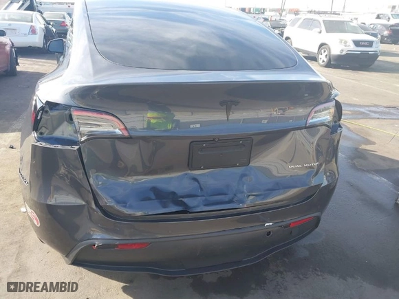 2021 Tesla Model Y Long Range with VIN 5YJYGDEE7MF149037, listed as a IAAI auction lot 41252869 with NaN miles. Bid and sale history available at carsss.com. Image 6.