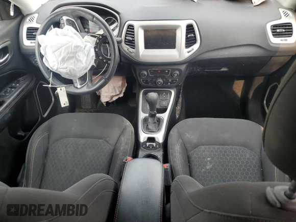 2019 Jeep Compass Sport z VIN 3C4NJDAB5KT689694, wystawiony jako Copart lot #59101135 z przebiegiem 91 143 mil mil oraz Szkoda całkowita • Salvage title. Historia ofert i sprzedaży dostępna na DreamBid. Obrazek 8.