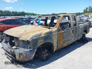 2004 Ford F-250 XL with VIN 1FTNX21P84EA99085, listed as a IAAI auction lot 42283838 with Not provided miles and . Bid and sale history available at DreamBid. Image 6.