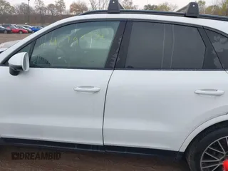 2023 Porsche Cayenne z VIN WP1AA2AY1PDA09213, wystawiony jako IAAI lot #40795024 z przebiegiem 22 522 mil mil oraz . Historia ofert i sprzedaży dostępna na DreamBid. Obrazek 15.