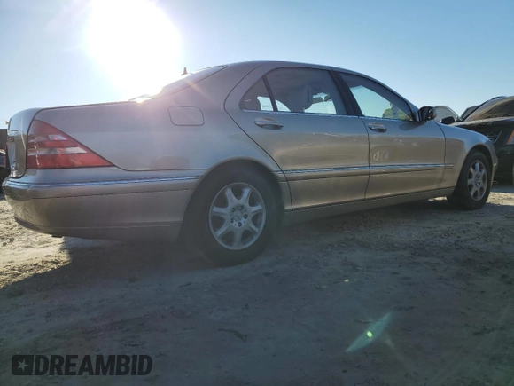 2002 Mercedes-Benz S-Class 4.3L with VIN WDBNG70J32A289860, listed as a Copart auction lot 85976544 with 129,617 mi miles and Salvage Title. Bid and sale history available at carsss.com. Image 3.