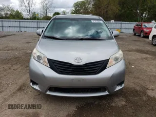 2011 Toyota Sienna z VIN 5TDZK3DC3BS016426, wystawiony jako Copart lot #57070075 z przebiegiem 270 749 mil mil oraz Szkoda całkowita • Salvage title. Historia ofert i sprzedaży dostępna na DreamBid. Obrazek 5.