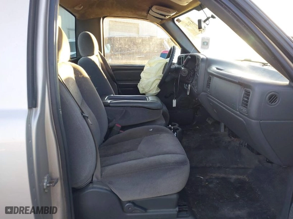 2007 GMC Sierra 1500 Classic Work Truck with VIN 1GTEC14X37Z131777, listed as a IAAI auction lot 41321405 with 237,657 mi miles. Bid and sale history available at carsss.com. Image 8.
