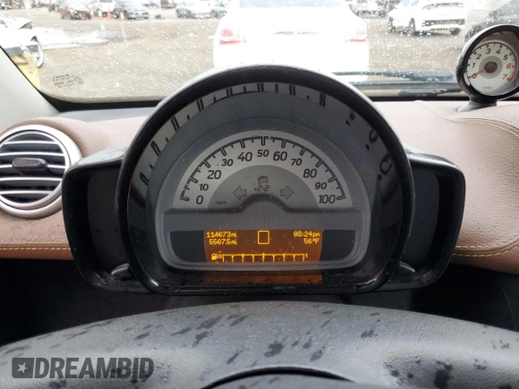 2014 Smart fortwo Pure with VIN WMEEJ3BAXEK745569, listed as a Copart auction lot 48601055 with 114,673 mi miles and Salvage title. Bid and sale history available at DreamBid. Image 9.