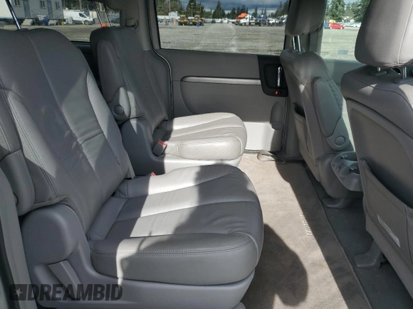 2007 Hyundai Entourage GLS z VIN KNDMC233576034307, wystawiony jako Copart lot #45955815 z przebiegiem 95 854 mil mil oraz Szkoda całkowita • Salvage title. Historia ofert i sprzedaży dostępna na DreamBid. Obrazek 11.
