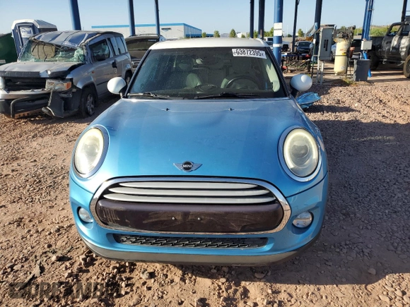 2015 MINI Hardtop 4 Door with VIN WMWXS5C54FT827341, listed as a Copart auction lot 63872395 with 83,023 mi miles and Salvage title. Bid and sale history available at DreamBid. Image 5.
