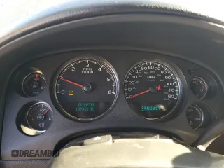 2007 GMC Yukon SLE w/3SA with VIN 1GKFC13CX7J279883, listed as a Copart auction lot 87692925 with 197,461 mi miles and Salvage Title. Bid and sale history available at carsss.com. Image 9.