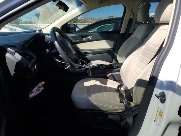 2017 Ford Edge SE z VIN 2FMPK3G93HBB82281, wystawiony jako Copart lot #44651455 z przebiegiem 134 252 mil mil oraz Szkoda całkowita • Salvage title. Historia ofert i sprzedaży dostępna na DreamBid. Obrazek 7.