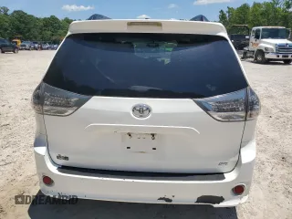 2014 Toyota Sienna SE with VIN 5TDXK3DC4ES501542, listed as a Copart auction lot 61596445 with 204,164 mi miles and Clean title. Bid and sale history available at DreamBid. Image 6.