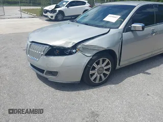 2010 Lincoln MKZ with VIN 3LNHL2GC8AR754217, listed as a IAAI auction lot 41898803 with 114,592 mi miles. Bid and sale history available at carsss.com. Image 6.