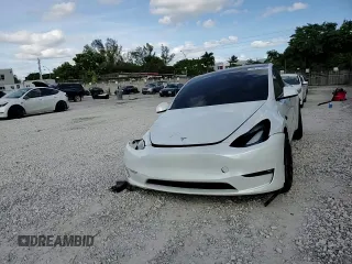 2024 Tesla Model Y Performance with VIN 7SAYGDEF3RF050704, listed as a Copart auction lot 45512455 with 15,539 mi miles and Salvage Title. Bid and sale history available at DreamBid. Image 10.
