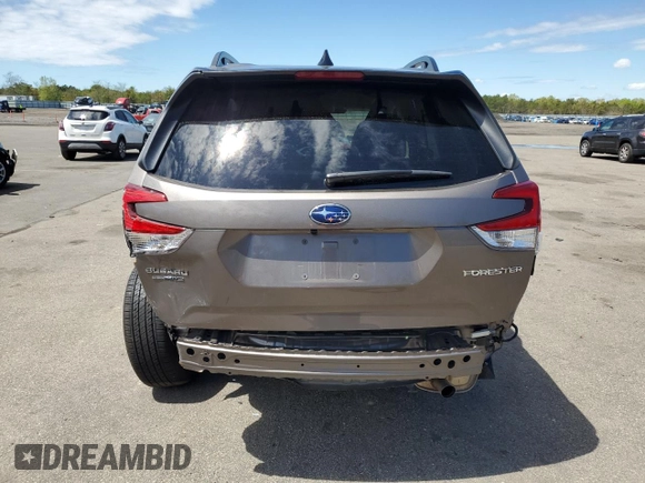 2024 Subaru Forester Premium z VIN JF2SKACC6RH463419, wystawiony jako Copart lot #55591345 z przebiegiem 4 930 mil mil oraz Szkoda całkowita • Salvage title. Historia ofert i sprzedaży dostępna na DreamBid. Obrazek 6.