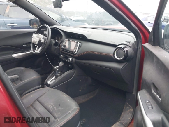 2020 Nissan Kicks SR with VIN 3N1CP5DV4LL565762, listed as a IAAI auction lot 40889527 with 98,722 mi miles. Bid and sale history available at carsss.com. Image 5.