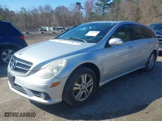 2009 Mercedes-Benz R-Class 3.5L with VIN 4JGCB65E19A098277, listed as a IAAI auction lot 41999758 with 148,573 mi miles. Bid and sale history available at carsss.com. Image 2.
