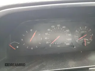 1989 Volvo 760 z VIN YV1GX8740K0076610, wystawiony jako Copart lot #77817564 z przebiegiem 199 672 mil mil oraz Szkody całkowita. Historia ofert i sprzedaży dostępna na DreamBid. Obrazek 9.