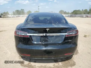 2021 Tesla Model S Long Range Plus z VIN 5YJSA1E2XMF426999, wystawiony jako Copart lot #61094375 z przebiegiem 30 170 mil mil oraz Szkoda całkowita • Salvage title. Historia ofert i sprzedaży dostępna na DreamBid. Obrazek 6.