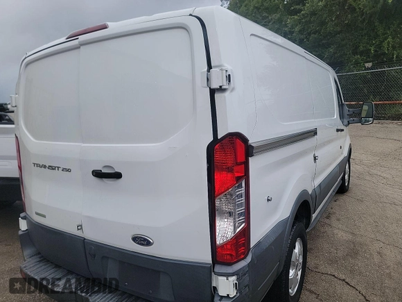 2018 Ford Transit с VIN 1FTYR1YG8JKB56227, выставлен на аукционе IAAI как лот 42662659 с пробегом 108 774 миль миль и . История ставок и продаж доступна на DreamBid. Изображение 21.
