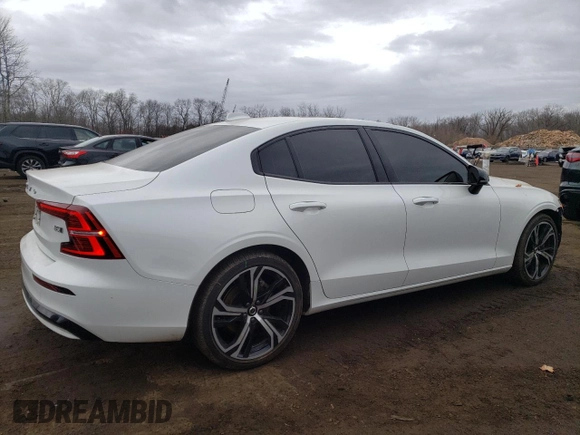 2024 Volvo S60 Core Dark Theme z VIN 7JRL12TK8RG295020, wystawiony jako Copart lot #47601695 z przebiegiem 45 837 mil mil oraz Szkoda całkowita • Salvage title. Historia ofert i sprzedaży dostępna na DreamBid. Obrazek 3.