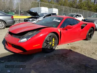 2018 Ferrari 488 z VIN ZFF79ALA4J0235986, wystawiony jako Copart lot #46669795 z przebiegiem 23 726 mil mil oraz Szkody całkowita. Historia ofert i sprzedaży dostępna na DreamBid. Obrazek 1.
