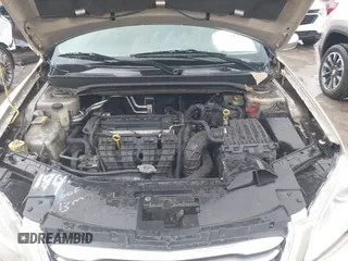 2013 Chrysler 200 Touring with VIN 1C3CCBBB3DN639114, listed as a IAAI auction lot 41891932 with 196,693 mi miles. Bid and sale history available at carsss.com. Image 10.