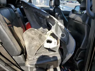 2014 Dodge Durango R/T z VIN 1C4SDJCT4EC318329, wystawiony jako Copart lot #55037725 z przebiegiem 224 058 mil mil oraz Szkoda całkowita • Salvage title. Historia ofert i sprzedaży dostępna na DreamBid. Obrazek 10.
