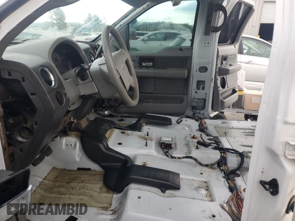 2007 Ford F-150 XLT z VIN 1FTPW12557KB72504, wystawiony jako Copart lot #50951135 z przebiegiem Nie podano mil oraz Szkoda całkowita • Salvage title. Historia ofert i sprzedaży dostępna na DreamBid. Obrazek 7.