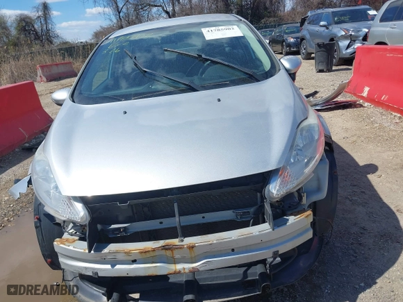 2013 Ford Fiesta SE with VIN 3FADP4BJ2DM173456, listed as a IAAI auction lot 41785902 with 87,004 mi miles. Bid and sale history available at carsss.com. Image 13.