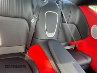 2021 Aston Martin DB11 V8 z VIN SCFRMFAWXMGL10429, wystawiony jako Copart lot #57315395 z przebiegiem 1737 mil mil oraz Tytuł czysty. Historia ofert i sprzedaży dostępna na DreamBid. Obrazek 6.