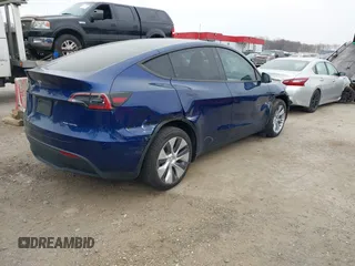 2024 Tesla Model Y Long Range with VIN 7SAYGDEE9RA269882, listed as a IAAI auction lot 41771485 with 18,145 mi miles. Bid and sale history available at carsss.com. Image 4.