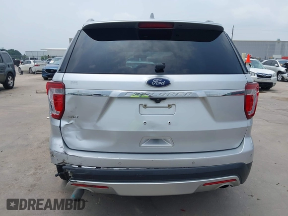 2017 Ford Explorer XLT z VIN 1FM5K7D89HGB79520, wystawiony jako IAAI lot #42288407 z przebiegiem 152 091 mil mil oraz . Historia ofert i sprzedaży dostępna na DreamBid. Obrazek 16.