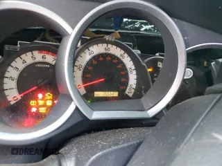 2013 Toyota Tacoma PreRunner z VIN 3TMJU4GN2DM142113, wystawiony jako Copart lot #59042115 z przebiegiem 155 687 mil mil oraz Szkoda całkowita • Salvage title. Historia ofert i sprzedaży dostępna na DreamBid. Obrazek 9.