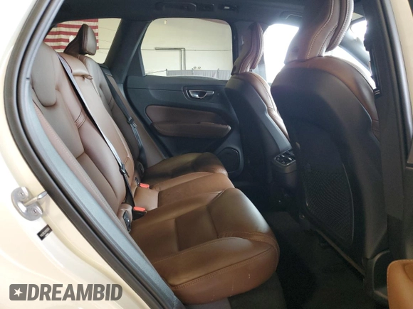 2022 Volvo XC60 Inscription with VIN YV4L12RL2N1083576, listed as a Copart auction lot 57669655 with 40,764 mi miles and Salvage title. Bid and sale history available at DreamBid. Image 11.