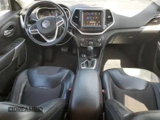 2017 Jeep Cherokee Trailhawk with VIN 1C4PJMBS0HW589626, listed as a Copart auction lot 53981435 with 105,318 mi miles and Salvage title. Bid and sale history available at DreamBid. Image 8.