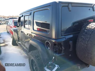 2018 Jeep Wrangler Unlimited Sport z VIN 1C4HJXDN9JW231587, wystawiony jako IAAI lot #41564880 z przebiegiem 129 003 mil mil oraz . Historia ofert i sprzedaży dostępna na DreamBid. Obrazek 14.