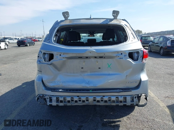 2018 Toyota Highlander LE z VIN 5TDBZRFH2JS838268, wystawiony jako IAAI lot #41540323 z przebiegiem 151 773 mil mil oraz . Historia ofert i sprzedaży dostępna na DreamBid. Obrazek 17.