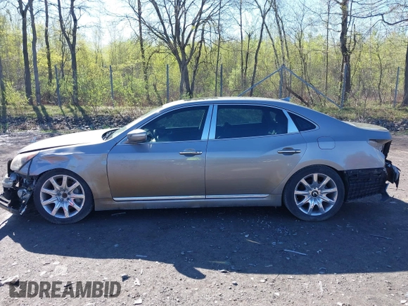 2013 Hyundai Equus Signature with VIN KMHGH4JH6DU062970, listed as a IAAI auction lot 42147197 with 131,799 mi miles and . Bid and sale history available at DreamBid. Image 14.