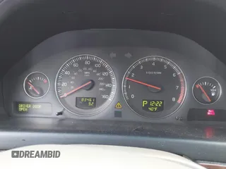 2005 Volvo S80 with VIN YV1TH592651401992, listed as a IAAI auction lot 41488954 with 83,461 mi miles. Bid and sale history available at carsss.com. Image 7.