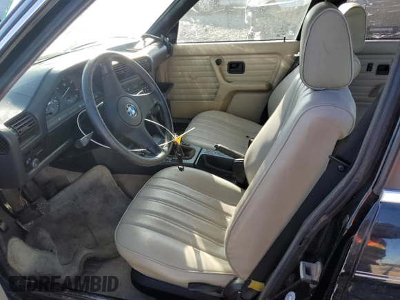 1986 BMW 3 Series z VIN WBAAE5404G1505733, wystawiony jako Copart lot #41440445 z przebiegiem 208 538 mil mil oraz Szkoda całkowita • Salvage title. Historia ofert i sprzedaży dostępna na DreamBid. Obrazek 7.